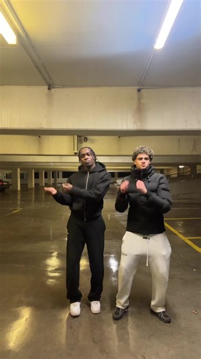 Dynamic Dance Moves with Bendro Vibes