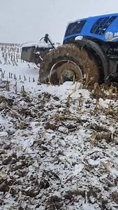 4.9K views · 1.4K reactions | Slippery snow.. ❄️ #newholland #johndeere #winter #tractor #fail #tractorfails #farmlife #agriculture | Tractor Fails | Facebook