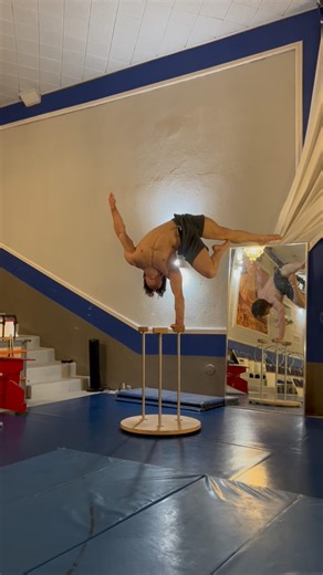 Handstand sequence #handstand #balance #acrobatics #oah