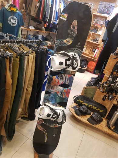 Rubrica Snow❄ 📌MA LO SAPEVI CHE A BRINDISI C'È???!!! Combo: ✅LIBTECH T.RICE PRO freestyle/All mountain-twin ✅UNION STRATA super attacco, da veri uomini (con il cricchetto) ➡️A Brindisi puoi trovare tutto l'occorrente per pavoneggiare nelle piste di.......a certi livelli, e tutta la professionalità ed esperienza di tanti, tanti, tanti anni 😁 📍ENDPOINT | shop Corso Umberto I 63, 72100 BRINDISI #LIBTECH #UNION #ENDPOINTSHOP #SNOW #BRINDISI