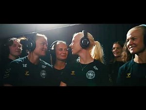 Fräulein & Kvindelandsholdet - Vi Gør Det Hele Igen (Officiel Musikvideo)