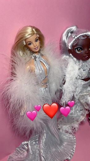 My channel may be called Beauty Inside A Box but I NEVER keep my dolla in the box! 😂💕 #barbie #barbiecollector #rainbowhigh #dollcollector #dollcollection #barbiemovie #barbiecore #disneyprincess #disneydoll #disney #80s #90s #vintagebarbie