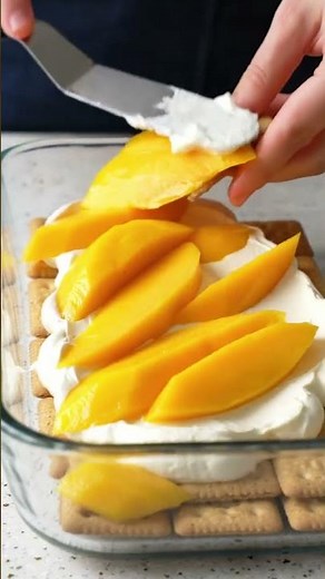 Mango float~~ 🥭 would you eat this? check the description for the recipe! #viral