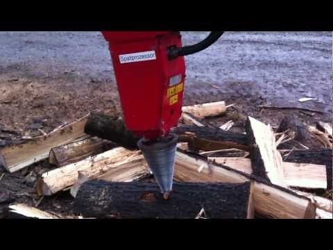 Kegelspalter mit Mini Bagger Yanmar..