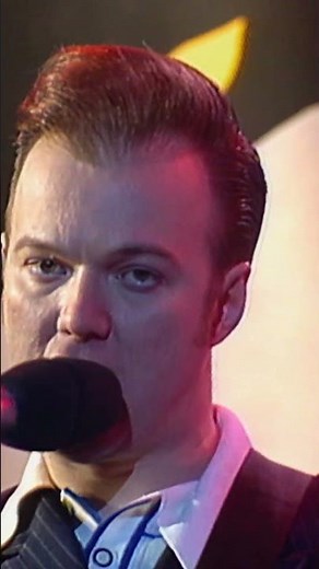 'A Girl Like You' live at 'Goldene Europa '95' show FULL VIDEO ‪@edwyncollinsofficial‬