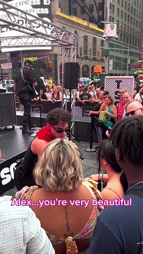 An unforgettable TSQ Live experience with the @The Scarlet Opera ❤️ #NYC #nycfreeevents #TSQLive