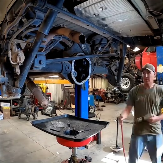 Jeep Wrangler Fix Front and Rear End Rescue! Part 6 #shortsreels #jeep #carrepair #carrepairshop #mechaniclife | Fab Rats