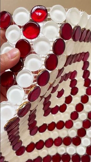 Red & White Hex Pattern Penny Round Glass Mosaic Tiles