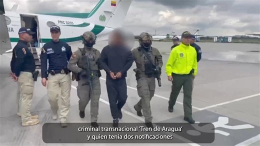 La captura de alias ‘Mocho’ o ‘Pirata’, peligroso cabecilla del Clan del Golfo; la captura de ‘Larry Changa’, uno de los máximos cabecillas del ‘Tren de Aragua’; y la destrucción de 15 maquinarias y diferentes elementos empleados para la minería ilegal en Chocó, son algunas de las #AccionesParaLaPaz de la Fuerza Pública en beneficio de las comunidades del país. | Ministerio De Defensa Nacional