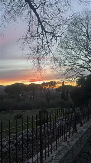 Coucher de soleil à la Bastide Saint Louis du Thoronet !! location, gîte et chambre d’hôtes en Provence 🏡✨ #provencefrance #southoffrance #sunsetlover #holidayhome #winter2026