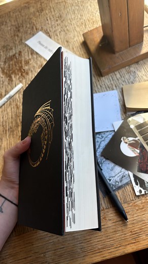 allyn hamrick ️✨ on Instagram: "finishing alchemised be like…. it’s been 3 years since I read Manacled & 10 days since I finished Alchemised and what do you meant I AM RIGHT WHERE YOU LEFT ME ?!?!? (p.s. i never want to leave the table. keep me here forever) #alchemised #senlinyu #manacled #dramione #fanfic #delreybooks #bookstagram #booksbooksbooks #booklover #bookobsessed #readersofinstagram #romancereader"