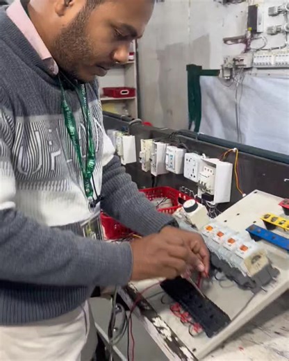 Multipurpose Engineering & Industrial Automation on Instagram: "Multipurpose Engineering & Industrial Automation একটি প্রফেশনাল ইন্ডাস্ট্রিয়াল ট্রেনিং, অটোমেশন ও ইলেকট্রিক্যাল সল্যুশন প্রোভাইডার—যেখানে শেখানো হয় বাস্তব কাজের মাধ্যমে, ঠিক ইন্ডাস্ট্রির মতো পরিবেশে। 🔧 আমাদের কাজ ও সেবাসমূহ Industrial Automation Training PLC (Digital & Analog Programming) VFD / Inverter HMI Servo Drive Industrial Motor Control (Star–Delta, Forward–Reverse, ATS, Off Delay Timer ইত্যাদি) Electrical & Industrial Wirin