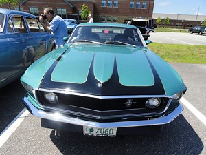 Rotary Club Hosts Car Show