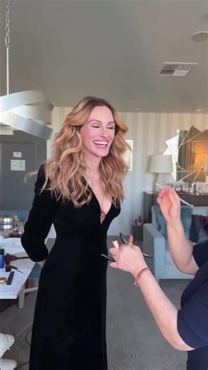 📸 julia roberts has the most beautiful smile