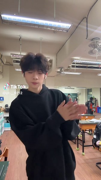 Unique Dance Movements in a Classroom Setting