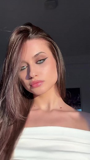 Aliena.abe pe TikTok