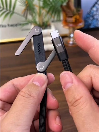 Why doesn’t every charger do this?? 👀 👉 Comment “CABLE” and I’ll DM you the link, or check the product link in my bio. #amazon #amazonfinds #Tiktok #charger #phonecharger #portable #gadget