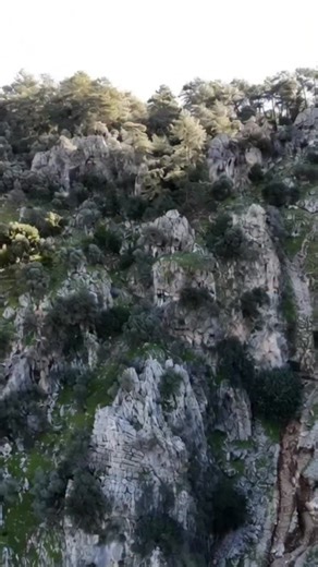 Defineye Giden Yol on Instagram: "Aliens Discover Legendary Queen’s Eye Treasure in America California’s Ancient Roman Tomb: Epic Burial Secrets Unveiled! #AlienTreasureHunt #AncientRomanMystery #California #America"