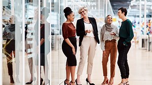 Port du voile dans un service public : neutralité inclusive ou exclusive ? Deux méthodes opposées pour un même objectif - RTBF Actus