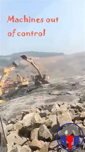 Two Excavators Clash on Site, You Won’t Believe This Heavy Machine Showdown