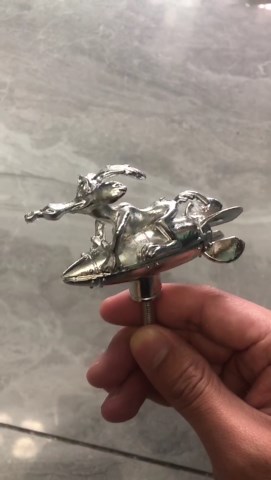 Hood Ornaments for Vehicles Coyote Hood Ornament Made of Alloy for All Types of Cars Hoods Motorcycle Styling
