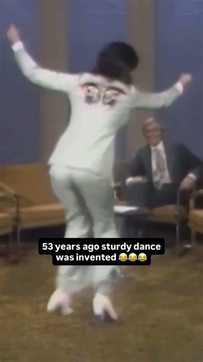 2 Wavy by Lil Wavy like share subscribe #2wavy #lilwavy #dance #challenge