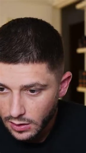 Pierre Gourdon | PGSARMS on Instagram: "La vérité sur la Tren : danger absolu ou outil mal compris ? La Trenbolone, c’est probablement la molécule la plus diabolisée du monde du fitness. Certaines personnes la voient comme le diable incarné, d’autres comme la clé ultime du physique extrême. La réalité, comme toujours, est bien plus nuancée. 👇 Dans cette vidéo, on aborde : • pourquoi la Tren a une réputation aussi extrême • ce qui la rend différente des autres anabolisants • pourquoi ce sont sou