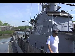 USS LING SS297 - World War II Sub