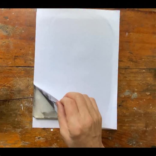 A laser transfer print using a gel plate! Yes…I clapped, because it was my 3rd attempt of trying to get a decent transfer! Added a little chalk pastel to this bee, and lastly a layer of acrylic paint to pull the final print. Fun! | Paper Cloth Studio