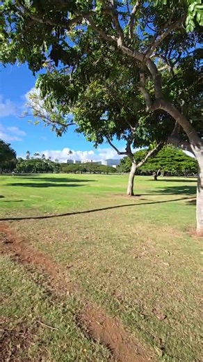 Going to Hawaii LIVE! Watch this LIVE Stream Walking Tour back to Waikiki Beach from Diamondhead Lookout Parks. #visithawaii #hawaii #waikiki #oahu #beaches | Going to Hawaii