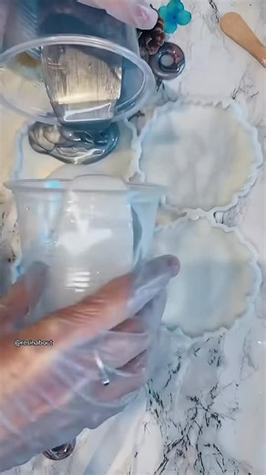 Friiiiday pours are the best ones 🤌 Four agate coasters on the go with a silver and white duo pour and a streak of silver leaf keeping it all tidy ✨End of the week energy fully switched on, have a good weekend when it lands folks 🫶❤️ Resin @jdiction_officials use code RESINABOUT for discount #resinabout #resincoasters #resinartistuk #agatepour #resinartuk | Resin About