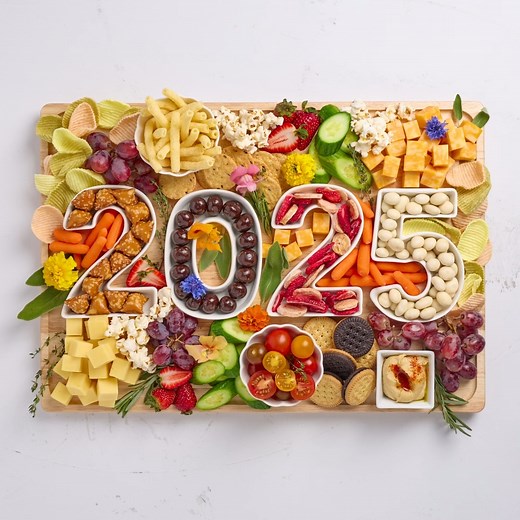 212K views · 157 reactions | 2025 is your year to thrive! Look for our logo throughout the store to find better-for-you snacks that are Free From artificial ingredients. | Simple Truth | Facebook