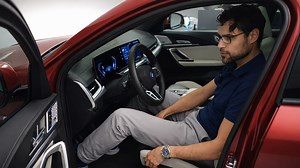 How luxurious is the interior of this BMW X2?