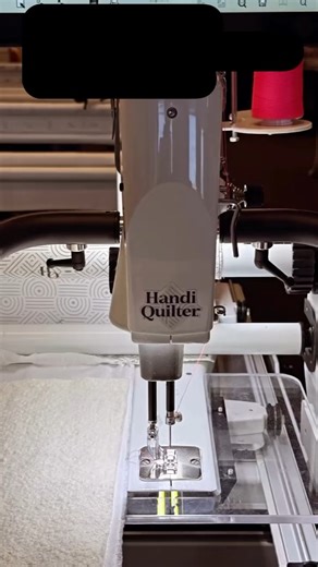 Handi Quilter Australia on Instagram: "🧵✨ Small bag, big creativity! @kimkwilts piece this beautiful little bag on the longarm machine is so satisfying 🙌 Proof that longarms aren’t just for quilts — they’re perfect for smaller projects too! 💼💕 #HandiQuilterAustralia #KimKWilts #QuiltingAustralia #AussieQuilters #LongarmQuilting #QuiltedBags #CreativeStitching #SewingProjects #QuiltingLife"