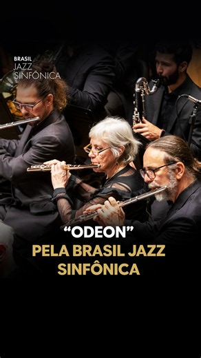 🎶 Quando a música brasileira encontra a força de uma grande orquestra, a história ganha novos sons! Composta por Ernesto Nazareth em 1910, “Odeon” é uma das obras marcantes do choro brasileiro, criada em homenagem ao cinema carioca onde o compositor costumava tocar. Nesta interpretação da Brasil Jazz Sinfônica, com orquestração de Cyro Pereira, a riqueza melódica de Nazareth ganha novas cores e dimensões, unindo a tradição da música brasileira à sonoridade sinfônica. 🎷🎼 ▶️ Confira essa aprese