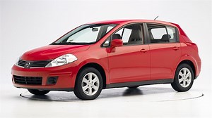 2007 Nissan Versa 4-door hatchback