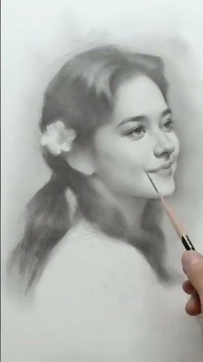 Please believe in the charm of drawing! #charcoaldrawing #portraitdrawing #charcoaldrawingtutorial