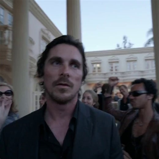 "Límite de uso de Claude alcanzado. Tu límite se restablecerá a las 7 p. m."Todos Los Malditos Días.https://t.co/QU41FMZaLPEstaba a punto de pagar 200 dólares por el plan Max. Entonces leí este artículo.El 98,5% de los tokens: desperdiciados.No estás pagando por respuestas. Estás pagando para que Claude vuelva a leer su propia tarea 30 veces.Pasé meses culpando a Anthropic por ser codiciosos. Resulta que el problema era cómo escribía los prompts.5 minutos de lectura.Ahora el plan básico aguanta 