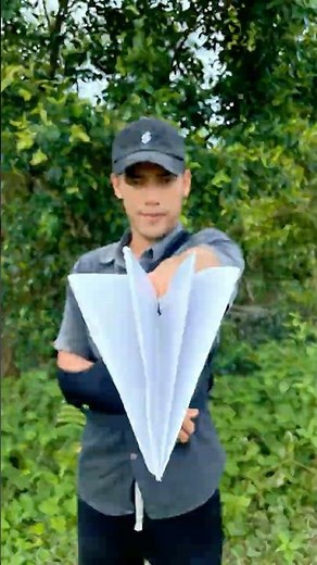 Survival Skills: Making paper firecrackers to scare off wild animals #ohd #survival #camping