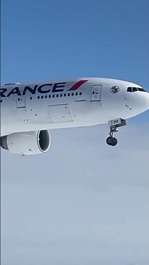 Air France Boeing 777-200 close up ! #aviation #travel