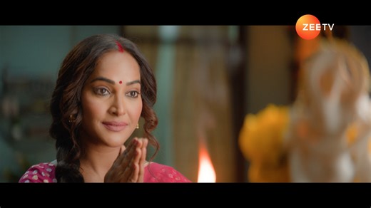 2.3M views · 10K reactions | Apno ke sapne poore karne ke liye Avani ne bhari hai pehli udaan, lekin kya uske apne kabhi samajh paayenge uske jazbaat? Dekhiye #BasItnaSaKhwaab bahut jald sirf #ZeeTV par aur kahin bhi, kabhi bhi ZEE5 Shows par. #Promo #rajashreethakur #YogendraVikramSingh #bhumikagurung | ZEE TV | Facebook