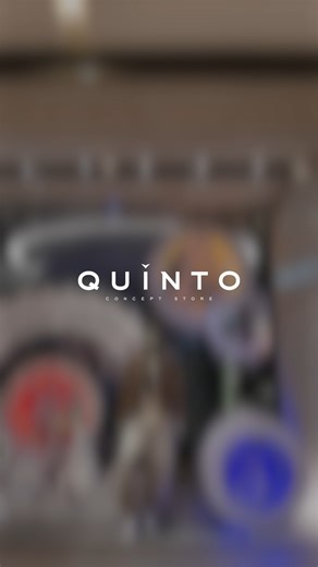 QUINTO Concept Store on Instagram: "XII: TWELVE O’CLOCK — The Perfect & Complete Moment Quinto New Year Window Display: Шинэ жилийн он солигдох мөчийн тухай бодоход танд юу хамгийн түрүүнд төрдөг вэ? Тоолох бүрд нисэх догдлол, дуусаж буй мөчлөгийн зөрөг, шинэ цаг хугацааны үүд нээгдэх агшин… Хүн төрөлхтөн 12 хүртэлх тооллыг зөвхөн ёс уламжлал бус төгс мөчлөгийн бэлгэдэл гэж үзсээр ирсэн. 12 -ийн тоо нь бүрэн бүтэн, төгс төгөлдрийн илэрхийлэл хийгээд 12 сар — нэг жилийн эргэлт болж 12 цаг — өдөр 