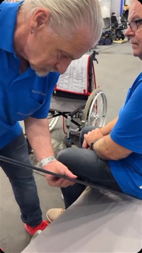 MedWorld- Medical & Health on Instagram: "Lateral board transfer, involves moving a person horizontally from one surface to another. This technique is commonly used in healthcare settings to reposition patients safely from one surface to another such as from a bed to a wheelchair with minimal physical effort and reduced risk of injury to both the patient and the caregiver. #caregiver #wheelchair #patient #medicalstudent #medical #tiktok #doctor #nurse #tutorial #medstudent #healthcare #health #o
