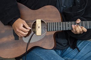 Edinburgh buskers could face new controls on amplified sound by this summer