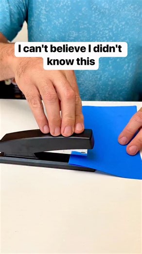Liz Richards | Daily Original Vids on Instagram: "Most stapler models have at least two settings, one for permanent stapling and the other is for temporary stapling 🤓#stapler #office #workspace #desk"