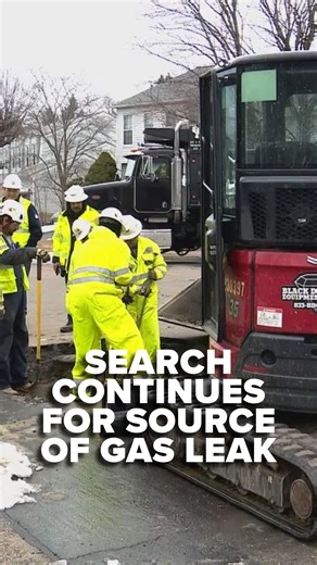 Fire officials say the Centreville house explosion was fueled by natural gas, as crews continue searching for the source of a gas leak. Thirty-five homes remain evacuated and 86 are still without natural gas service. MORE: https://tinyl.co/4LVP | 7News DC