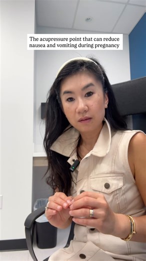 Applying pressure on the P6 acupuncture point can effectively reduce nausea and vomiting in various situations, including pregnancy-related nausea and vomiting (NVP), postoperative nausea and vomiting (PONV) and chemotherapy-induced nausea and vomiting (CINV).During pregnancy, particularly for mild NVP and hyperemesis gravidarum, studies suggest that acupressure at P6 may improve nausea symptoms, while results for vomiting are mixed.For PONV, clinical studies (systematic reviews, Cochrane review