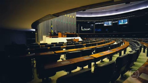 Cientistas políticos explicam a importância do voto para deputados federais e senadores