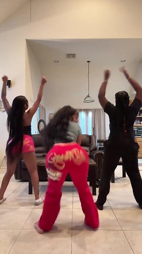 Challenging Dance in CS: Teamwork Edition