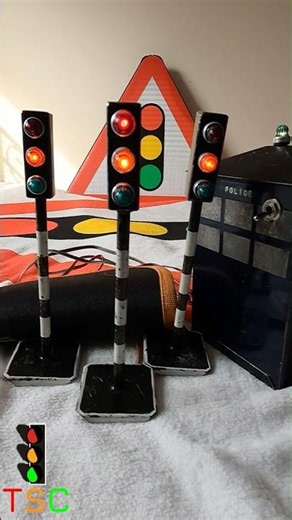 Toy 1960's Dr Who Traffic Lights Unboxing - Handmade